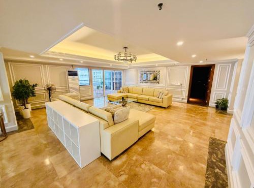 LetStay Near Okada Manila 3BR Condo 366 Sqm in Manila