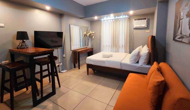 Lightroom Tagaytay with free Parking and wi-fi