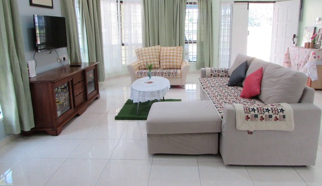 LohasIpohHomestay,3BR Bunglow,7pax,1min to Cameron in Ipoh
