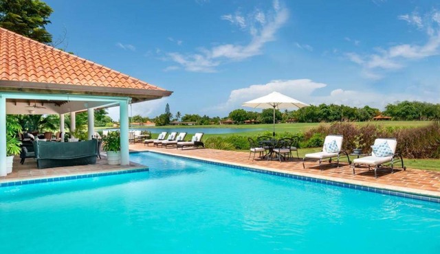 Los Lagos 19 - Sleeps 10 - Butler - Pool Hot Tub in La Romana