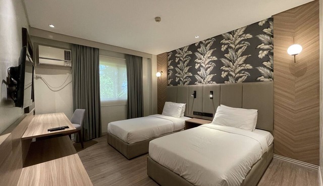 Luisita Central Park Hotel in Tarlac