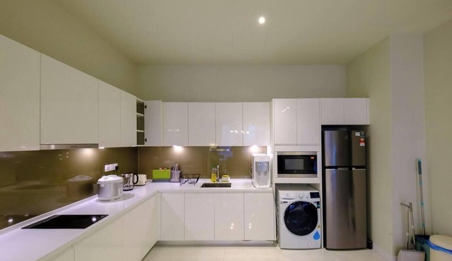 Luxe & Cozy 2R2B, Embassy Area KLCC, Full Kitchen in Kuala Lumpur