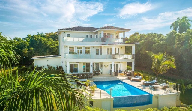 Luxe Villa Gated Community Caribbean & Sun in Sosúa