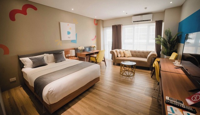 Luxebridge Hotel