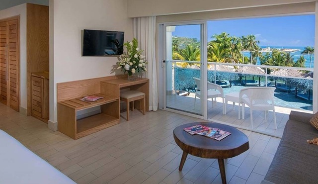 Luxurious 1 Bedroom Tropical Junior Suite in Dominican Republic
