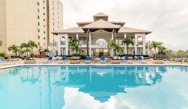 Luxurious 2BDR condo located in Prestigious Tower. in Santo Domingo