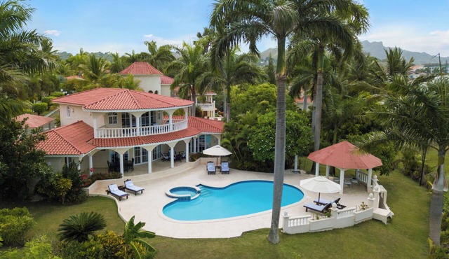Luxurious 6-bdrm at The Crown Villas are the ultimate in luxury and exclusivity in Puerto Plata