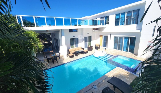 Luxurious & Charming 3BR VILLA Palmas Del Mar Pool/Jacuzzi/BBQ in lovely Sosúa in Sosúa