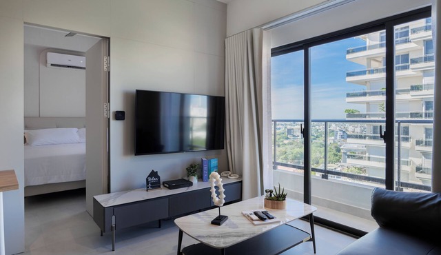 Luxury 2BR Penthouse with Kind beds, Private Jacuzzi and Pool + Gym in Santo Domingo
