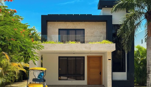 Luxury 4-Bedroom Villa with Private Pool & Beach Access in Punta Cana