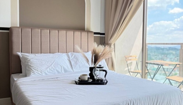 Luxury 4Pax Studio | Bathtub | Foosball | Parking