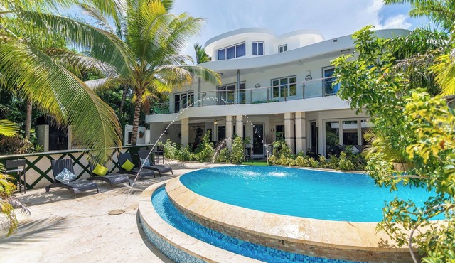 Luxury 7 bedrooms villa in Sosua center in Sosua