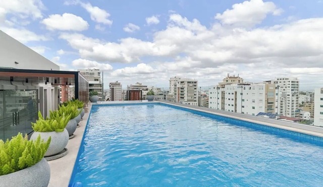 Luxury Apt in Piantini - Rooftop - Infinity Pool - Gym - Balcony in Santo Domingo