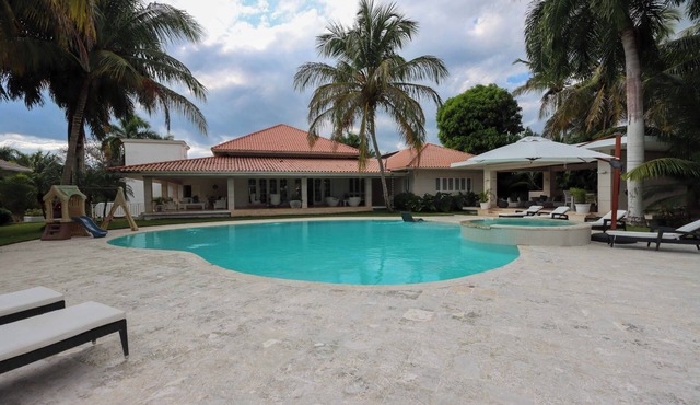 Majestic Villa in Casa de Campo, La Romana - Luxury, Privacy and Golf View in La Romana