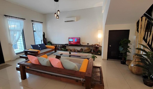 Malacca City Centre 7BR Private House for 16 Pax