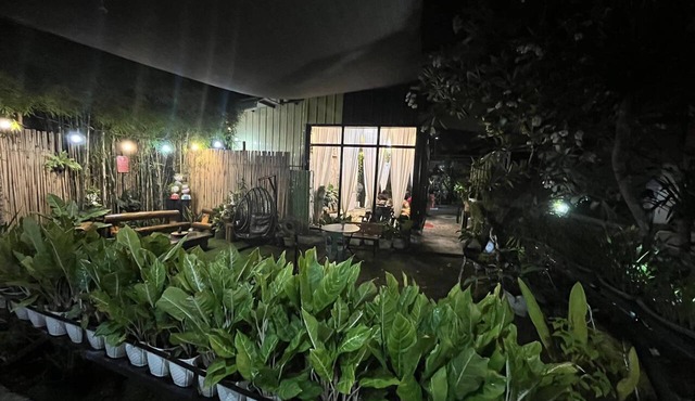 Manora Apartments and Guest House in Talisay