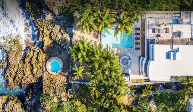 Mara Grande - Exquisite Large Group Oceanfront Rental Villa in Sosúa