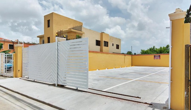 Marina Tropical Suites in La Viva
