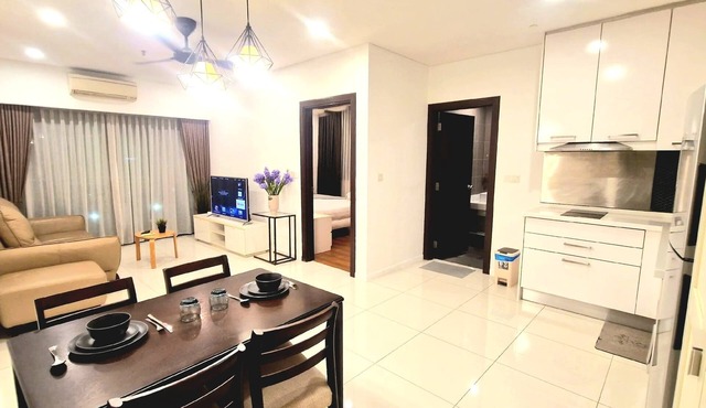 Mercu summer suites klcc by Amna