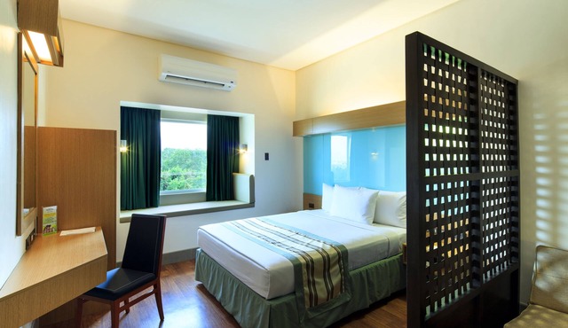 Microtel by Wyndham South Forbes near Nuvali in Silang