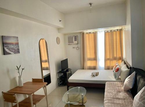 Minimalist Cozy condo in Makati,Netflix,Sauna,Pool in Manila