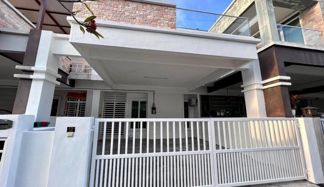 Minimalist Family Homestay 4BR @ Kuah