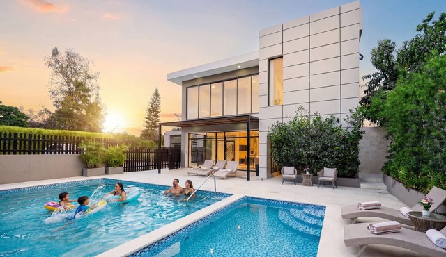 Modern 3BR Oasis w/Pool – 10 min to STI Airport in Santiago De Los Caballeros