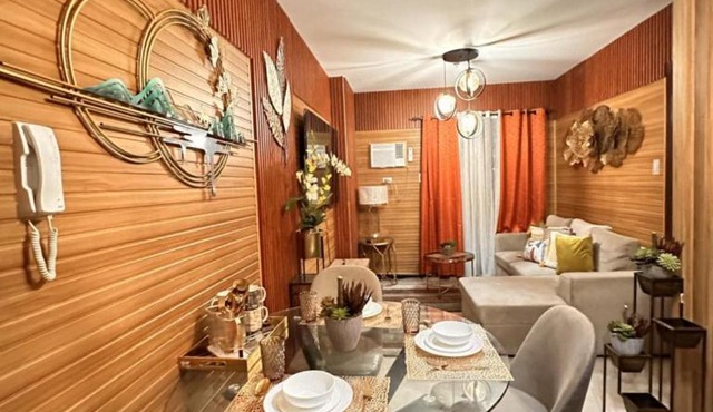 Modern 1 BR Condo near Airport, MOA, PICC, Star City, OKADA With Fast WIFI & Netflix Free Pool Access in Manila