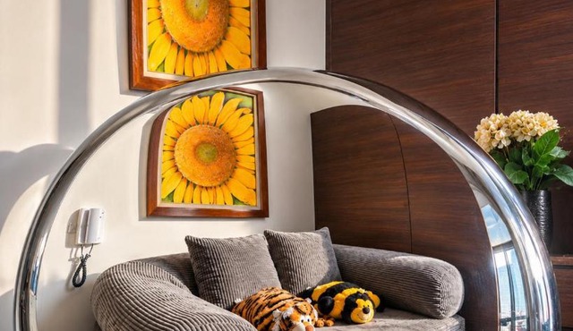 Modern 1BR Condo in Air Residences Makati Near Ayala CBD City View in Manila