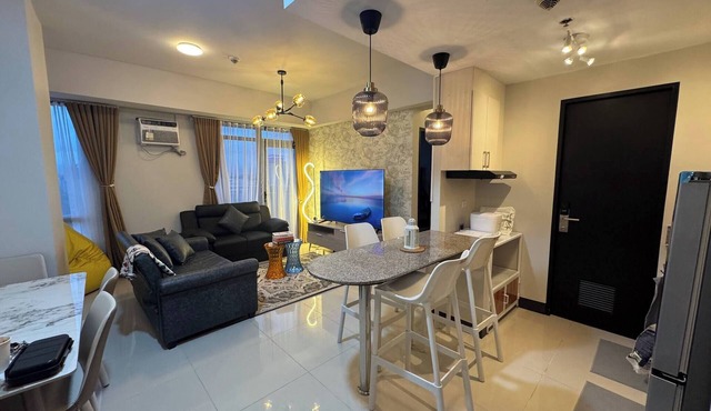 Modern 2-bedroom Condo in Vibrant Araneta City, QC