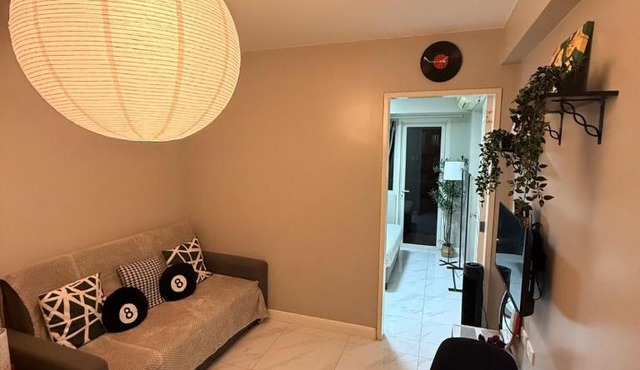 Monarch Parksuites 1BR with balcony