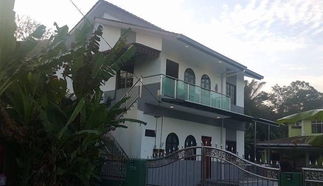 MRI Homestay Sg Buloh - 3 Bed/2 Bath GF in Sg Buloh