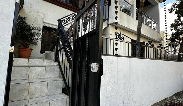 New apartment with big covered private patio with a great montain view in Jardines del Norte