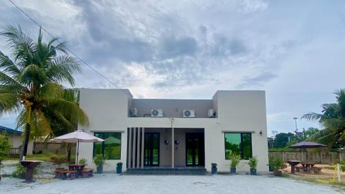 NitaDinn Guest House in Setiu