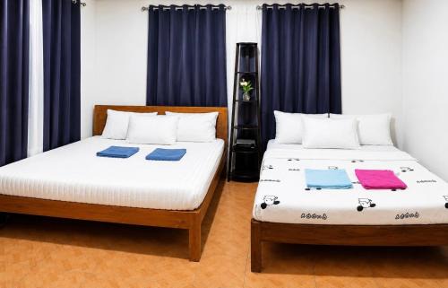 Nomads Retreat House family room for 8 guests