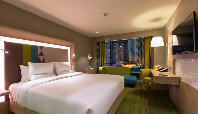 Novotel Manila Araneta City Hotel