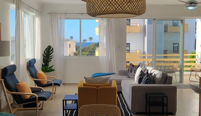Ocean Front Breezy Walk to Beach 3-bed condo w/Air Conditioning in Juan Dolio in Juan Dolio