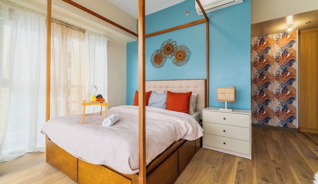 Ocean View · Free Breakfast · Steps to Okada (4BR) in Parañaque