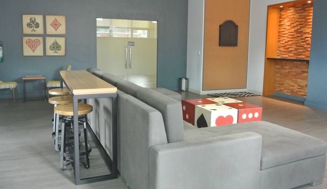 One Uptown Residence BGC Stay & Work in BGC | 300Mbps WiFi in Makati City