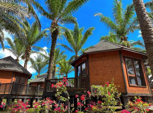 OPINE VILLAS/菠萝的海.度假别墅 in Semporna