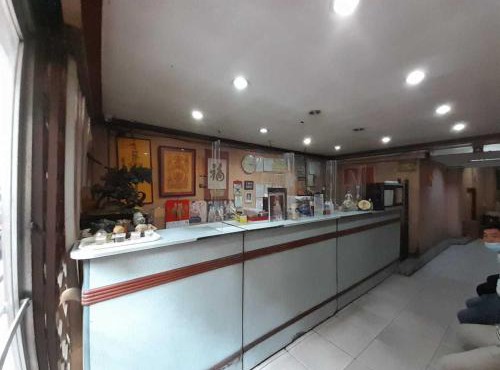 OYO 1011 First Hotel in Manila