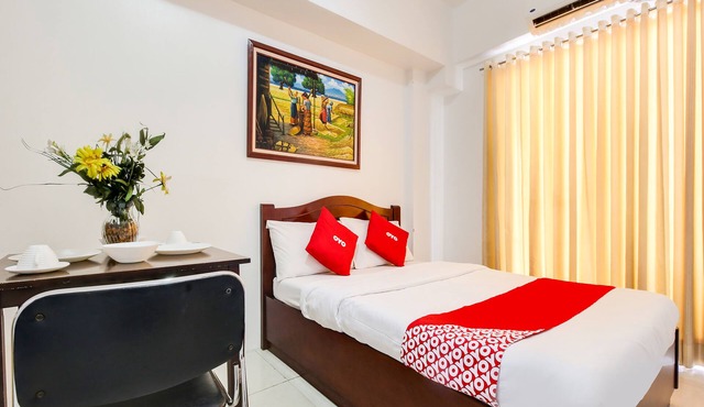 OYO 893 Dian Suites Makati