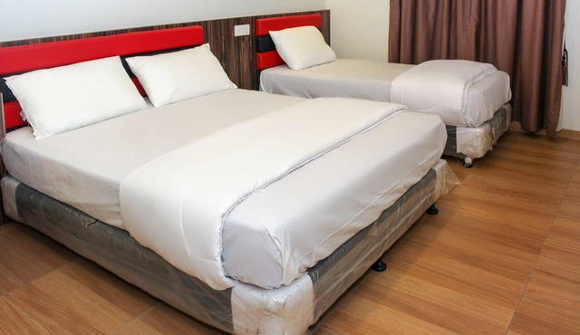 OYO 90027 Happy Hotel in Johor Bahru