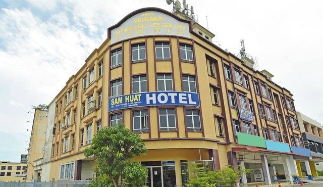 OYO 90494 Sam Huat Hotel in Pontian