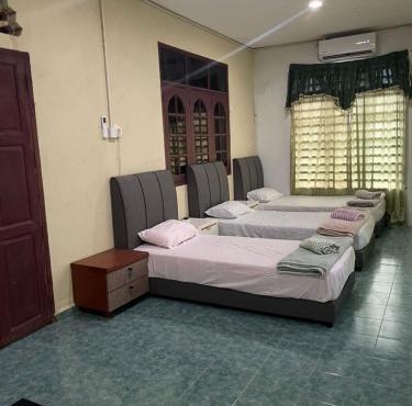 OYO 91250 Roomstay Awie