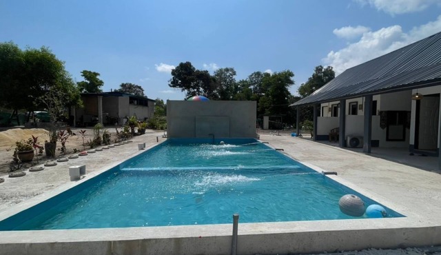 OYO 91303 Chalet Awie