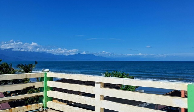 Pacific Waves Inn in Baler