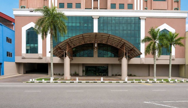 Palette - Kota Tinggi Mayres Hotel in Kota Tinggi
