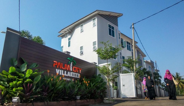 Palm City Villa