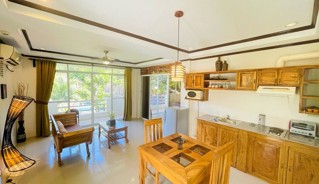 Palms Cove Resort